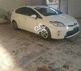 2014 model prius 17 import white color no touching