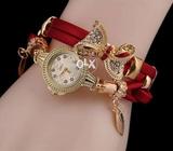 Women breslate red(in)